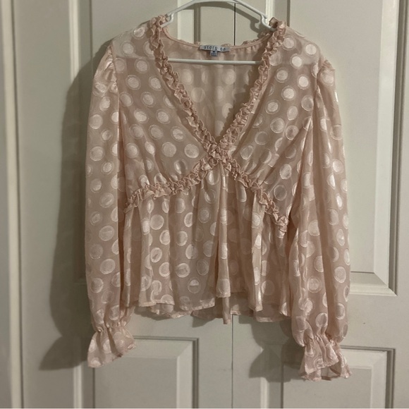 Elegant blouse. Sexy chiffon with puffed sleeves and ruffled V-neck - Pre-Owned - Picture 3 of 11